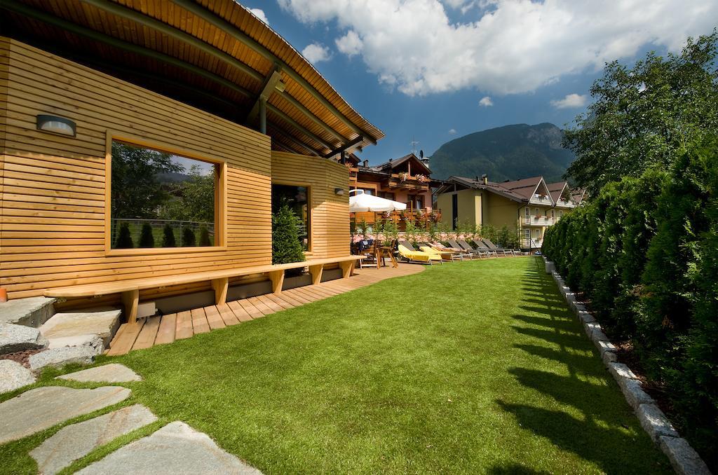 Sporthotel Rosatti Dimaro Exterior photo