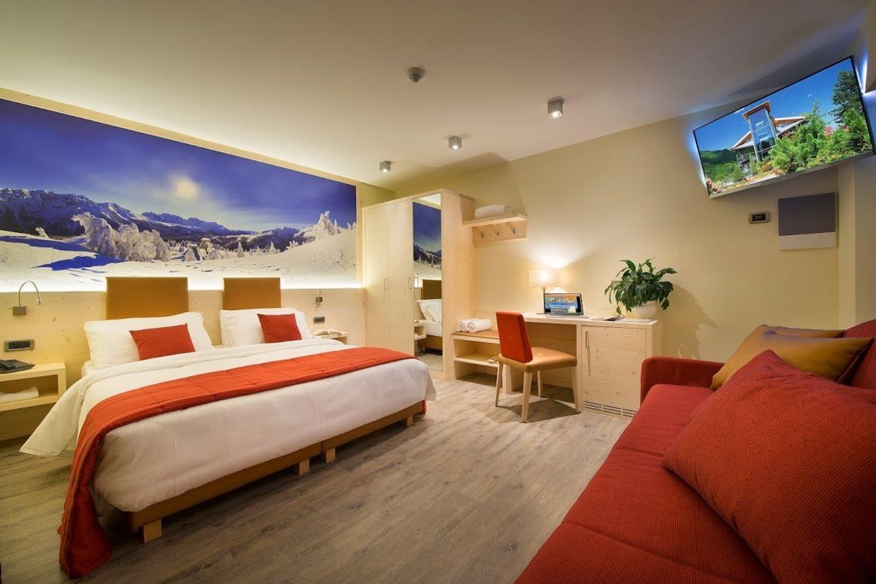 Sporthotel Rosatti Dimaro Exterior photo