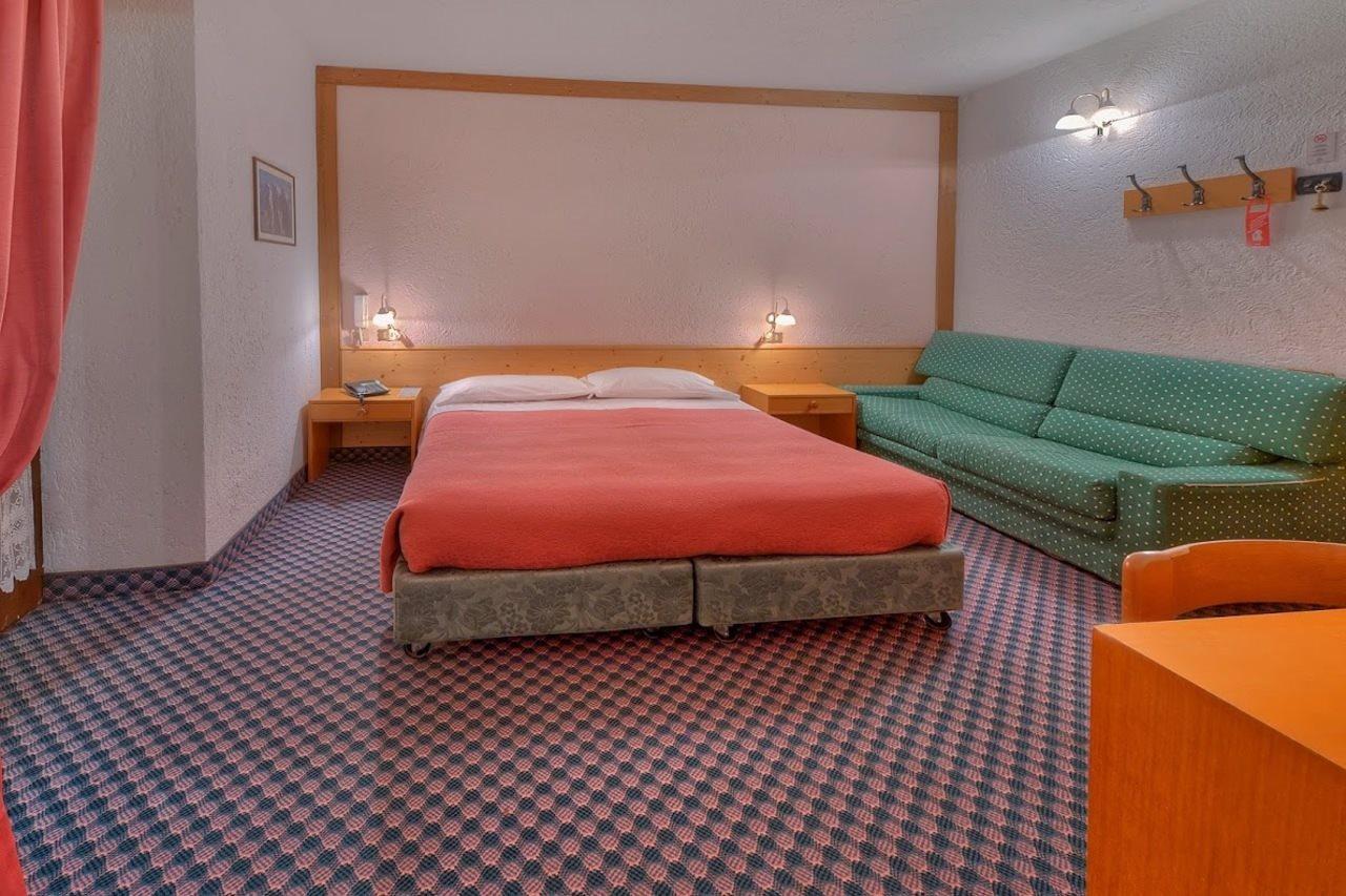 Sporthotel Rosatti Dimaro Exterior photo
